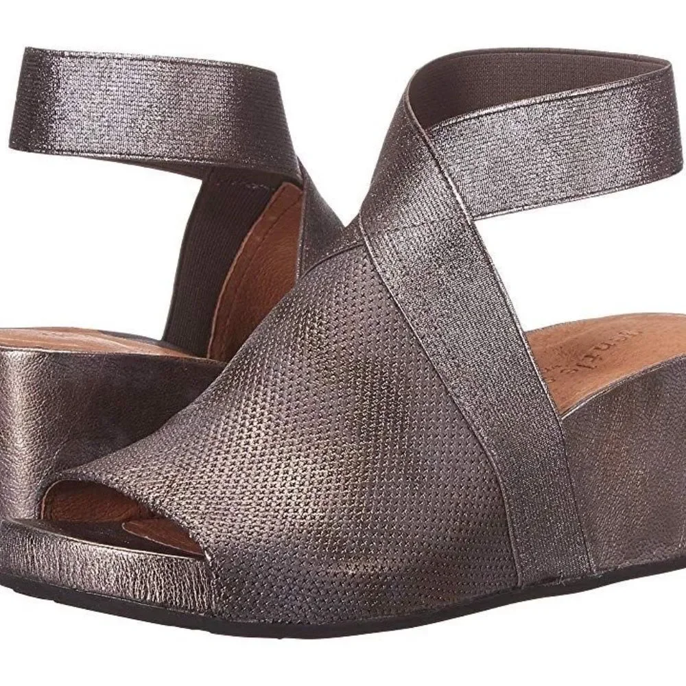 Gentle Souls Giselle 65 Elastic Pewter Wedges 9.5